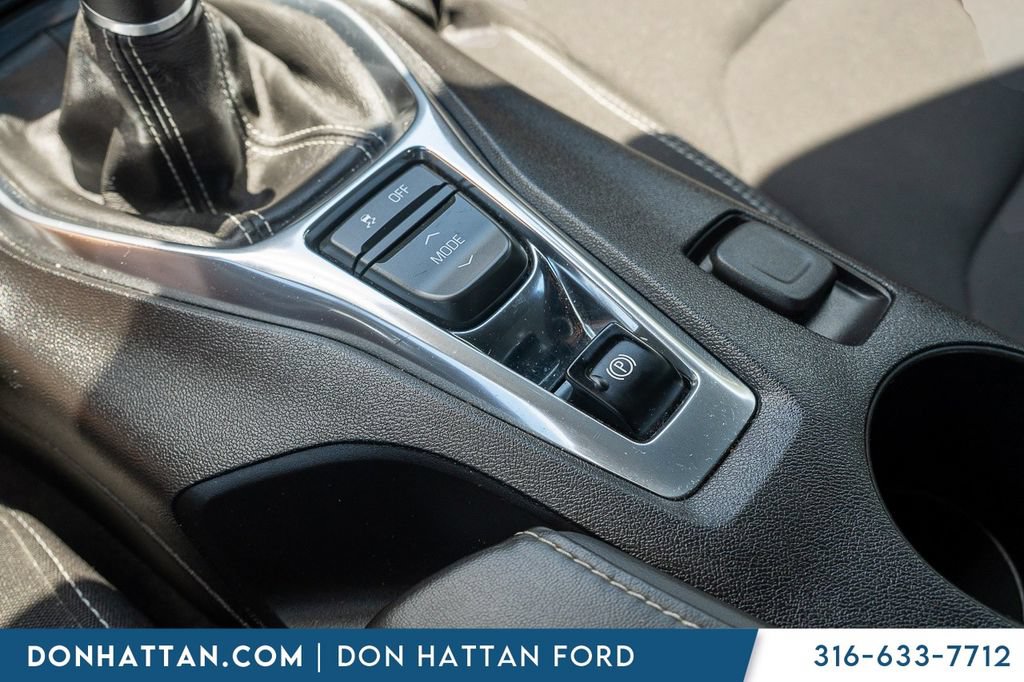 Used 2019 Chevrolet Camaro LT RWD image 11
