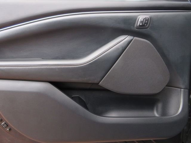 Certified 2021 Ford Mustang Mach-E Select w/ Comfort/Appearance Package image 11