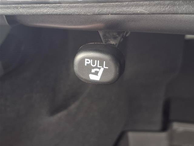 Used 2025 Toyota Camry XSE AWD/4WD image 21