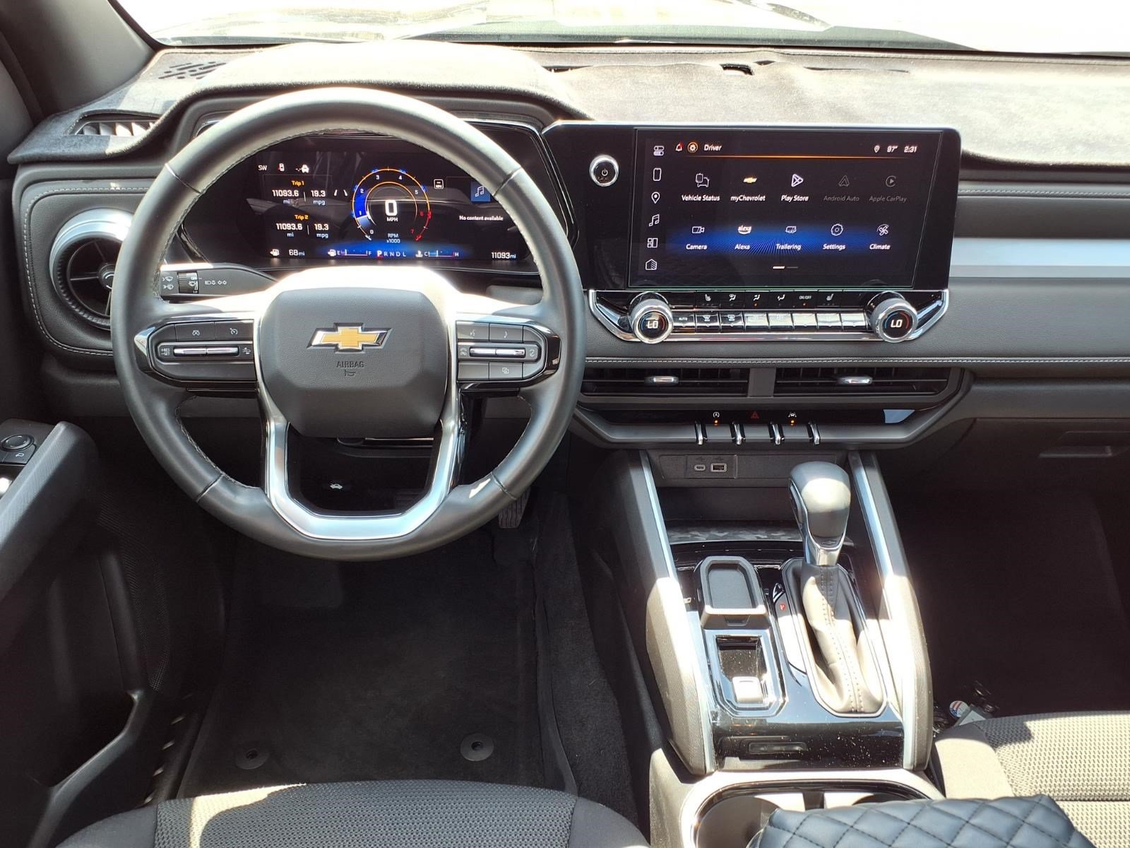 Used 2025 Chevrolet Colorado LT RWD image 13