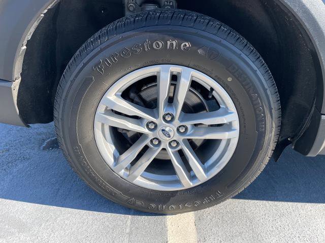 Certified 2022 Ford Explorer XLT w/ Equipment Group 202A image 11