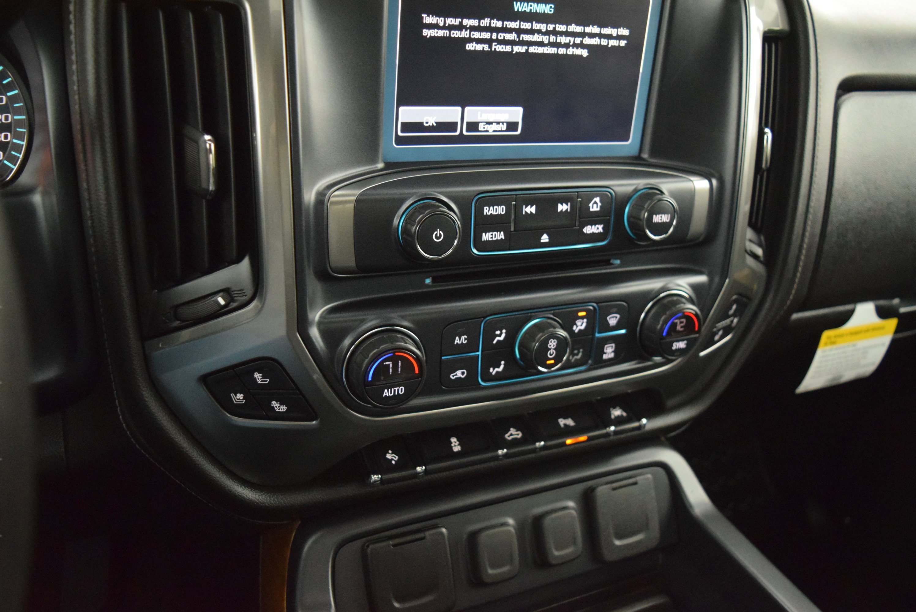 Used 2018 Chevrolet Silverado 1500 LTZ w/ LTZ Plus Package AWD/4WD image 17