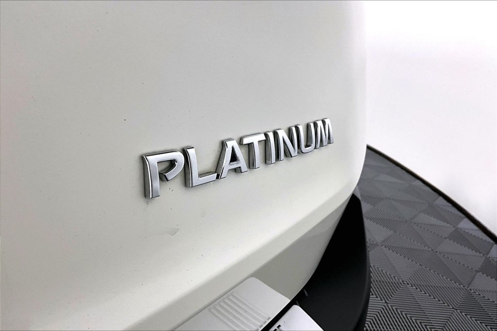 Used 2023 Nissan Rogue Platinum FWD image 14