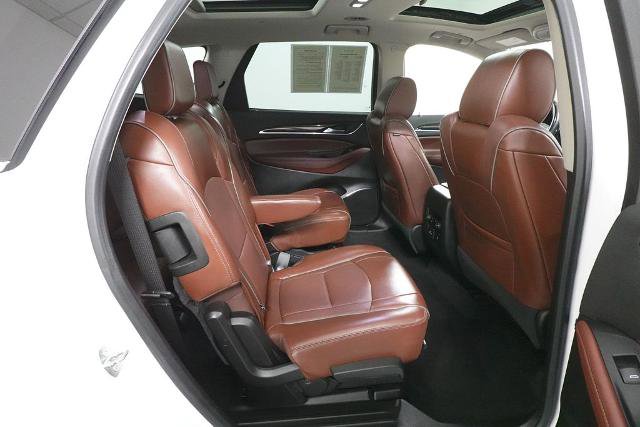 Used 2018 Buick Enclave Avenir w/ Avenir Technology Package AWD/4WD image 34