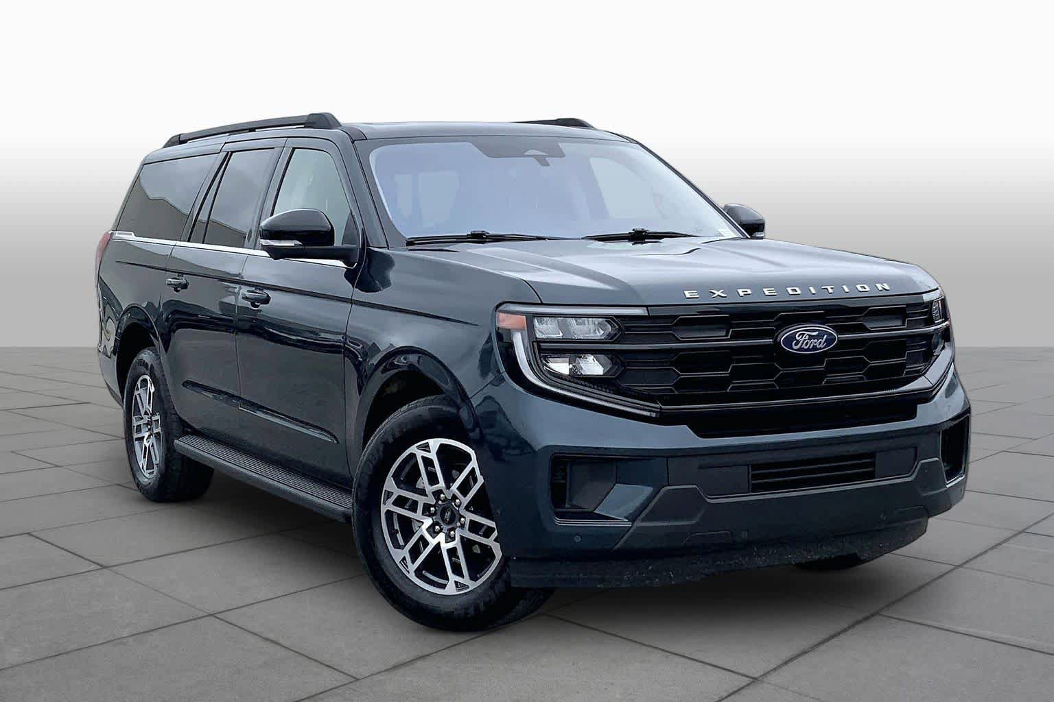 Certified 2025 Ford Expedition Max Active RWD image 4