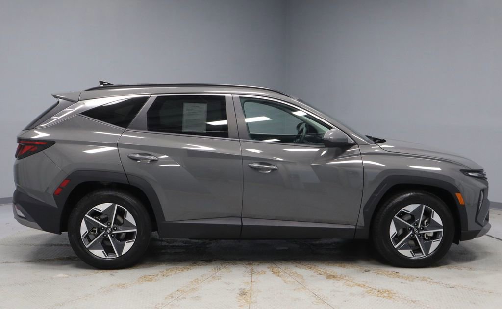 Used 2025 Hyundai Tucson SEL FWD image 6