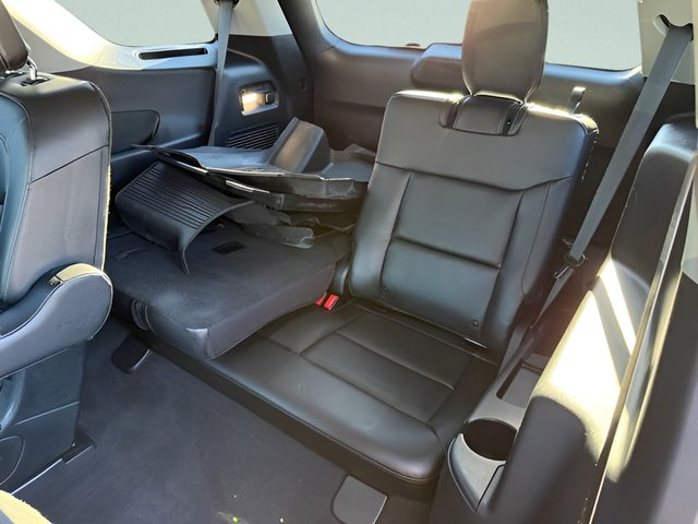 Certified 2022 Ford Explorer XLT w/ Equipment Group 202A AWD/4WD image 8
