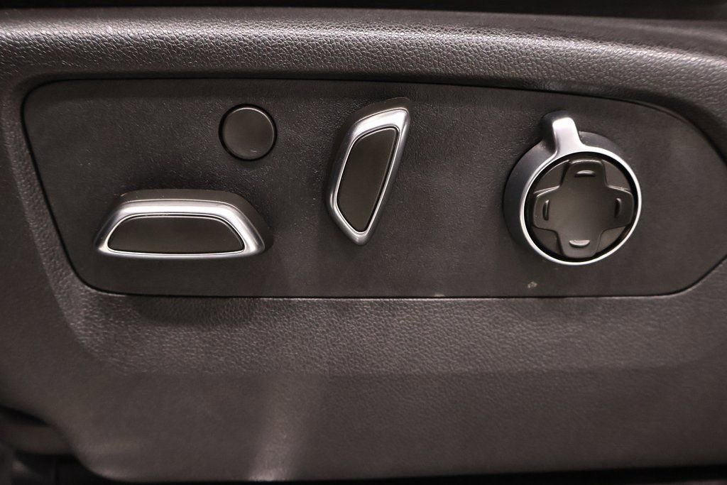 Used 2026 GMC Sierra 3500 Denali Ultimate image 17