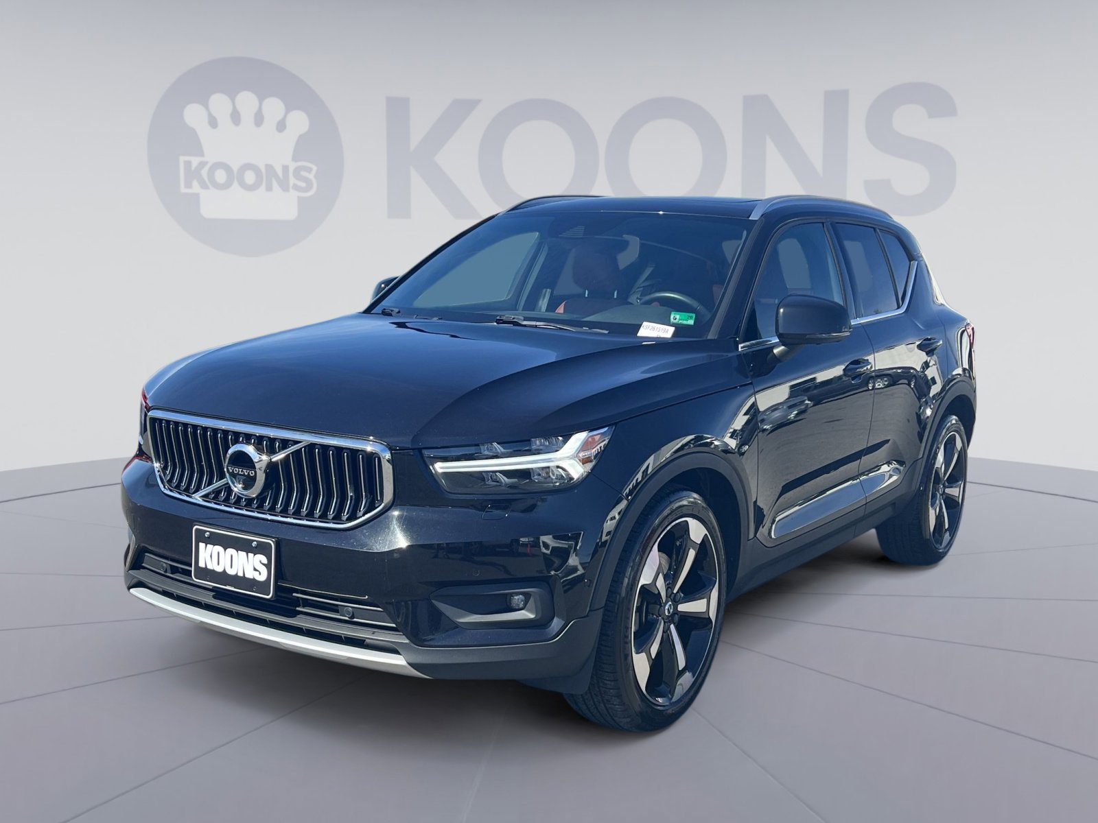 Used 2019 Volvo XC40 T5 Inscription image 1