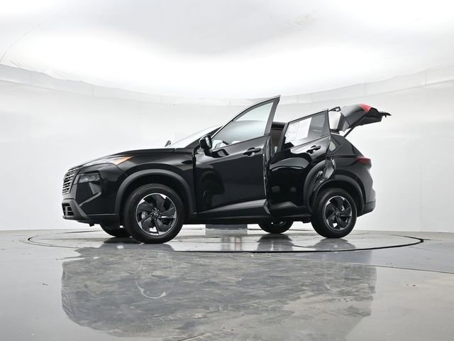 Used 2025 Nissan Rogue SV FWD image 52