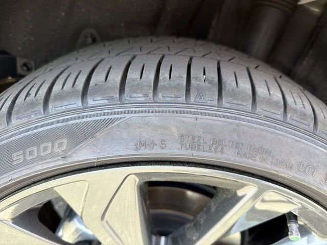 Used 2025 Toyota Corolla SE image 28