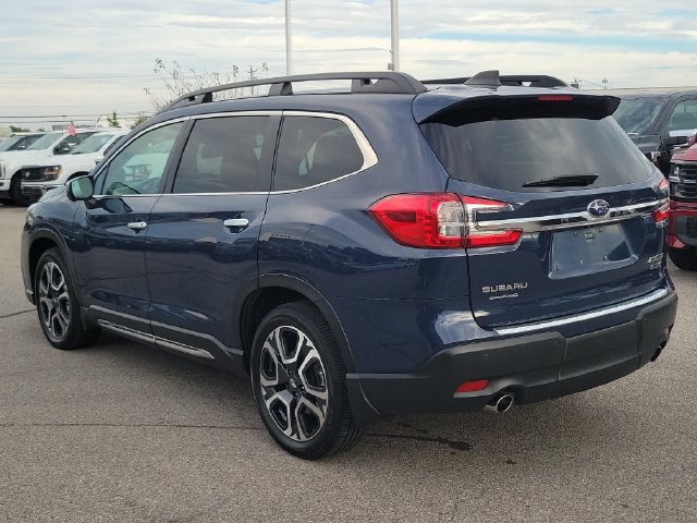 Used 2023 Subaru Ascent Touring AWD/4WD image 3
