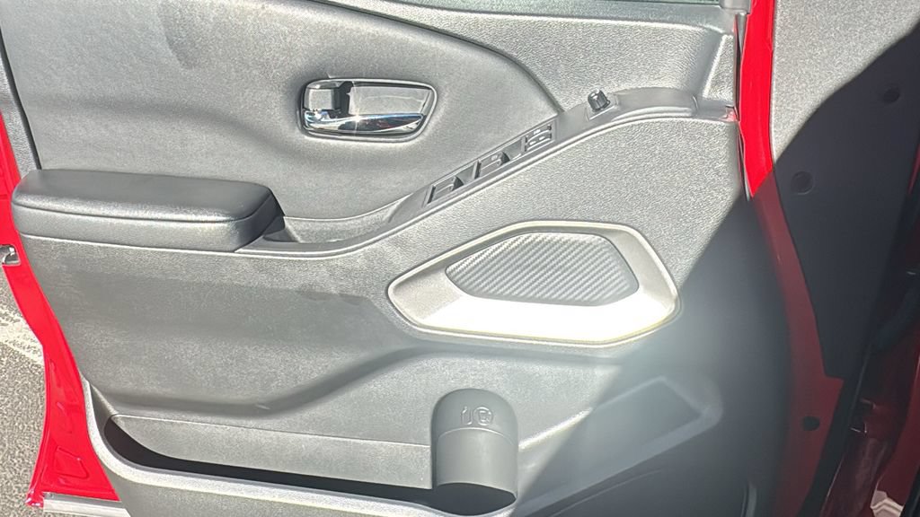 Used 2022 Nissan Frontier SV w/ Technology Package RWD image 18