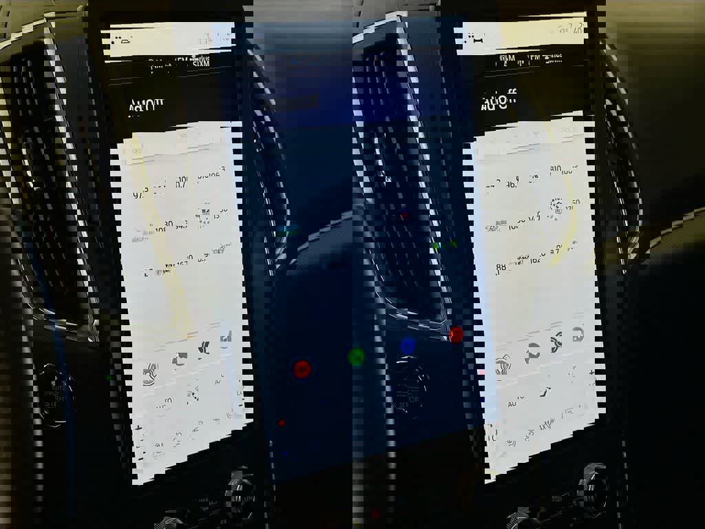 Certified 2021 Ford Edge ST w/ Equipment Group 401A image 17