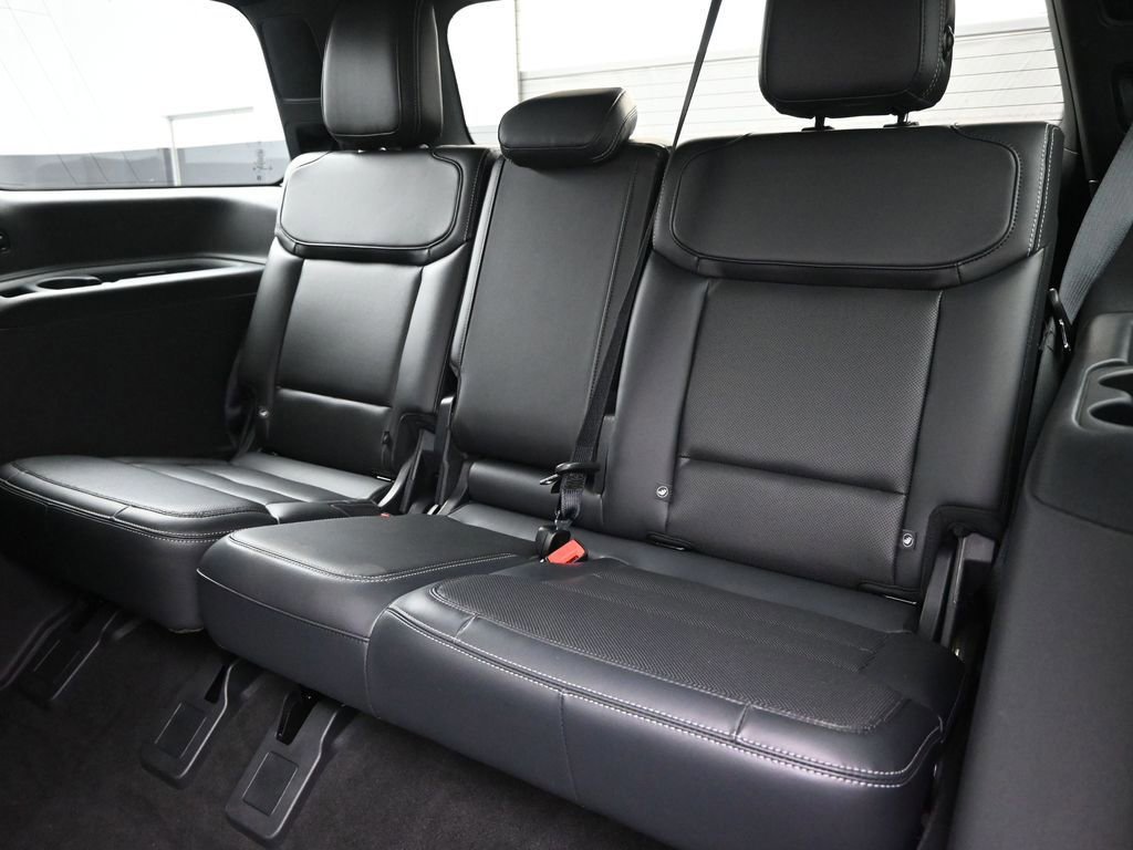 Certified 2025 Ford Expedition Platinum w/ Stealth Appearance Package image 49