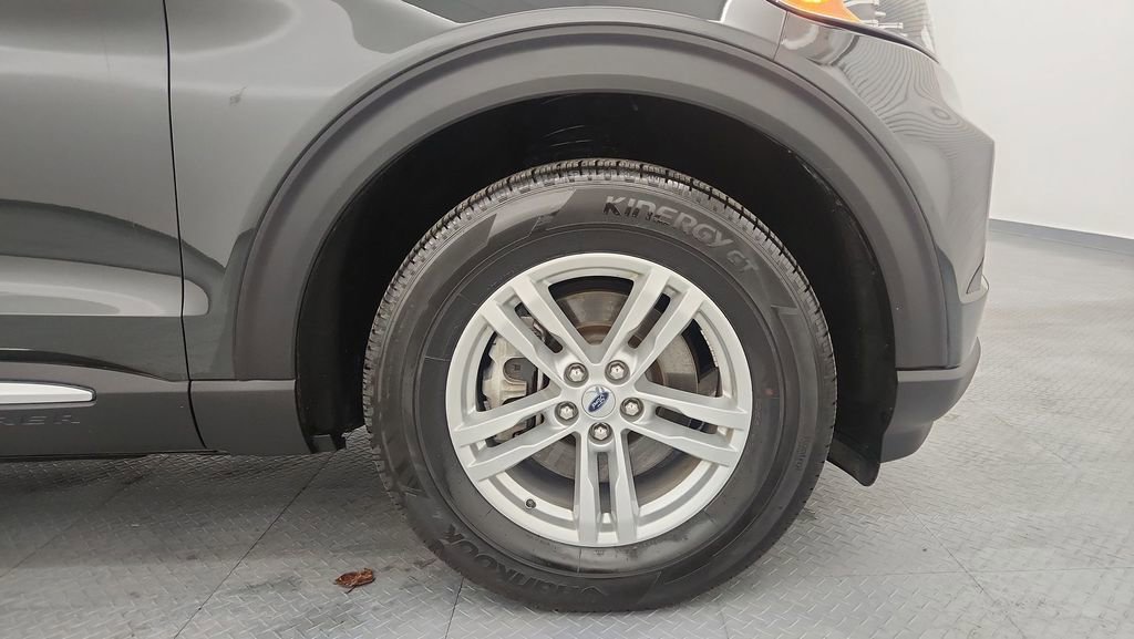 Certified 2023 Ford Explorer XLT w/ Equipment Group 202A image 26