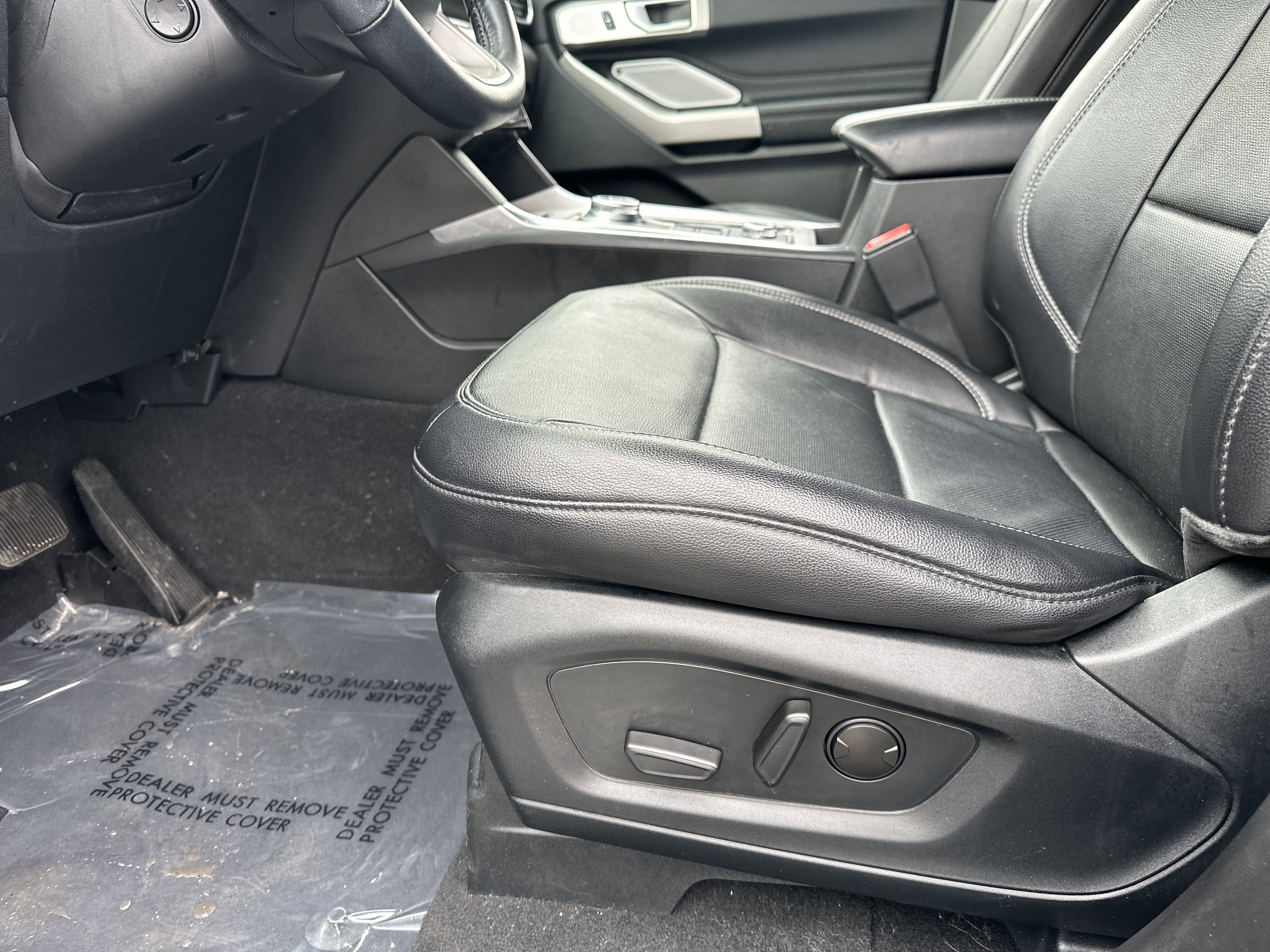 Certified 2023 Ford Explorer Limited w/ Limited Technology Package image 16