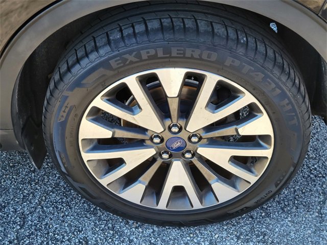 Certified 2020 Ford Escape Titanium image 7