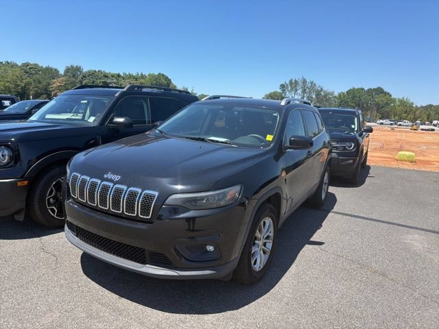 Used 2019 Jeep Cherokee Latitude w/ Popular Appearance Group