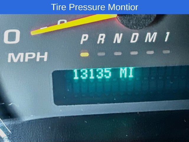 Used 2025 Chevrolet Express 2500 w/ Driver Convenience Package RWD image 26