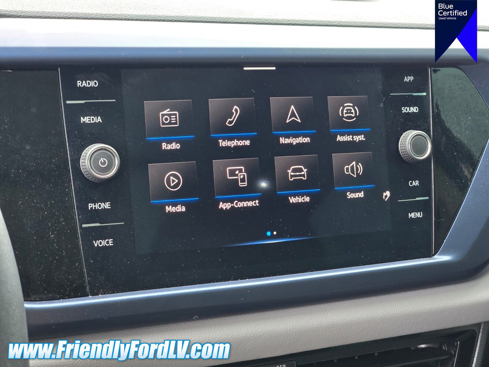 Used 2023 Volkswagen Taos SE w/ Panoramic Sunroof Package FWD image 21