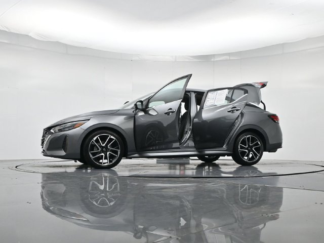 Used 2025 Nissan Sentra SR FWD image 53