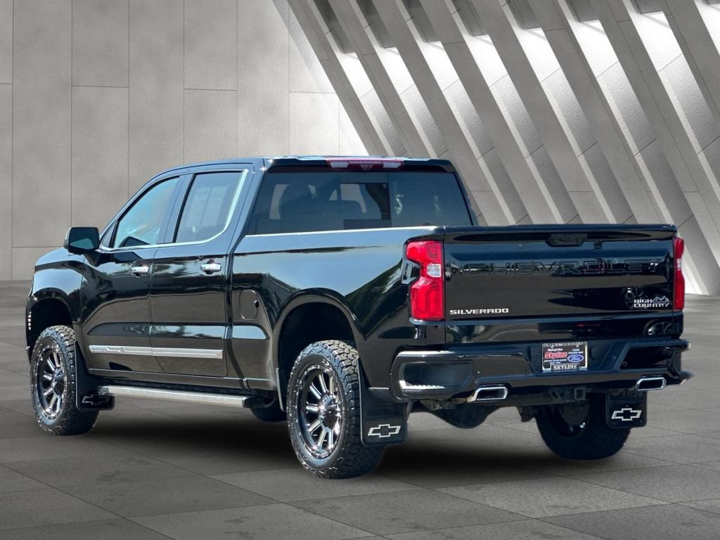 Used 2024 Chevrolet Silverado 1500 High Country w/ Technology Package AWD/4WD image 5