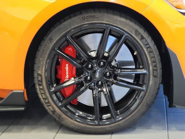 Certified 2021 Ford Mustang Shelby GT500 w/ Technology Package RWD image 9