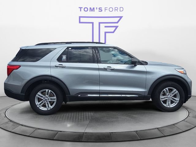 Certified 2023 Ford Explorer XLT w/ Equipment Group 202A AWD/4WD image 8