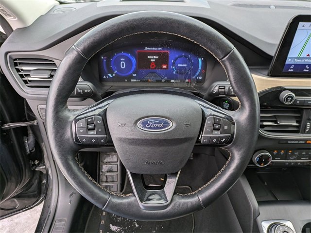 Certified 2022 Ford Escape Titanium w/ Titanium Elite Package image 9