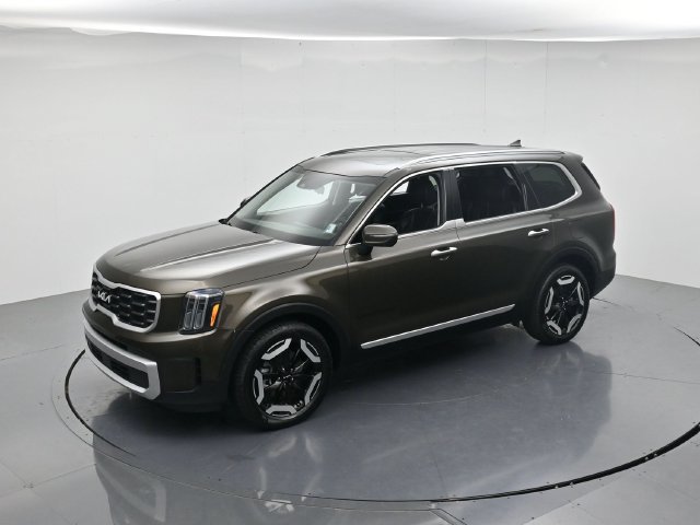 Used 2025 Kia Telluride S FWD image 45