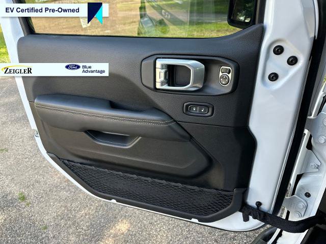 Used 2024 Jeep Wrangler Unlimited Sahara AWD/4WD image 20