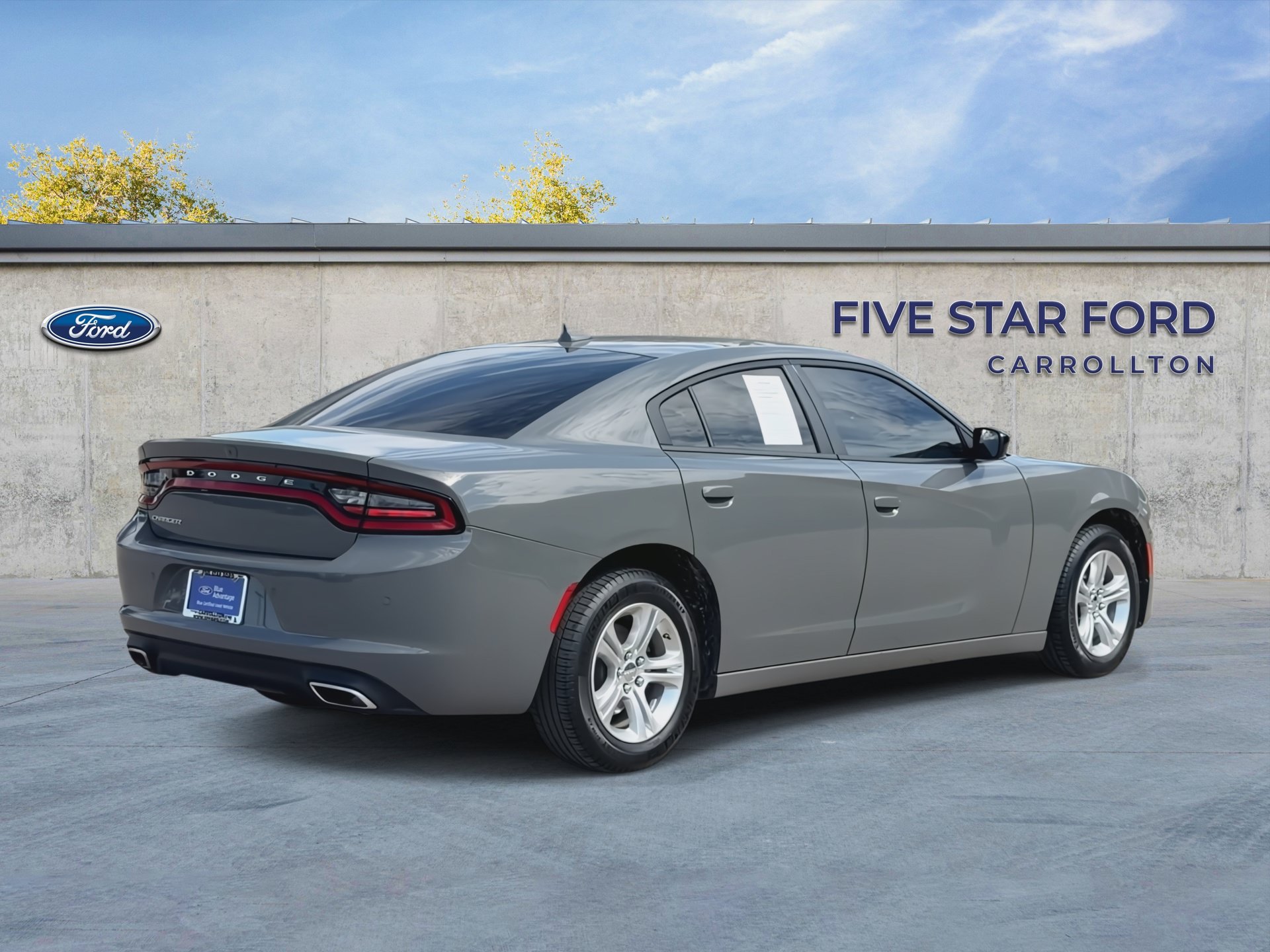 Used 2023 Dodge Charger SXT RWD image 8