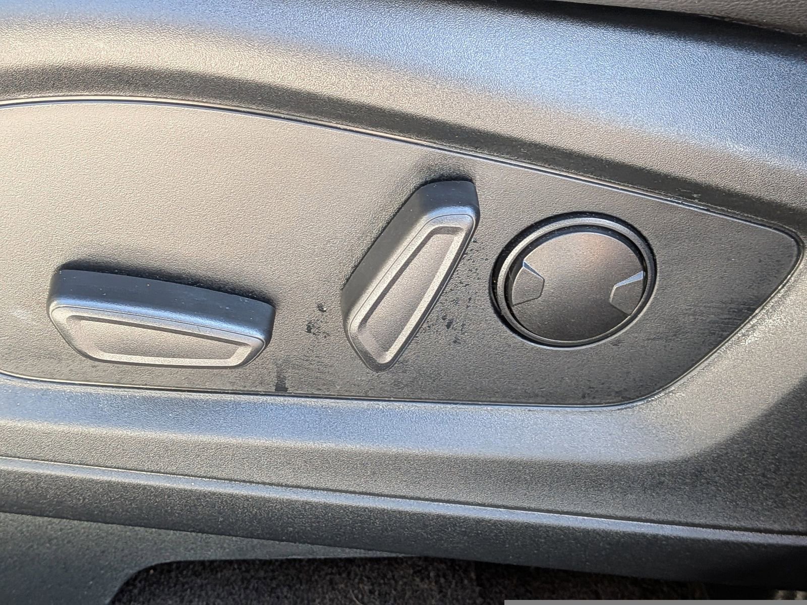 Certified 2023 Ford Explorer Limited w/ Equipment Group 301A image 23