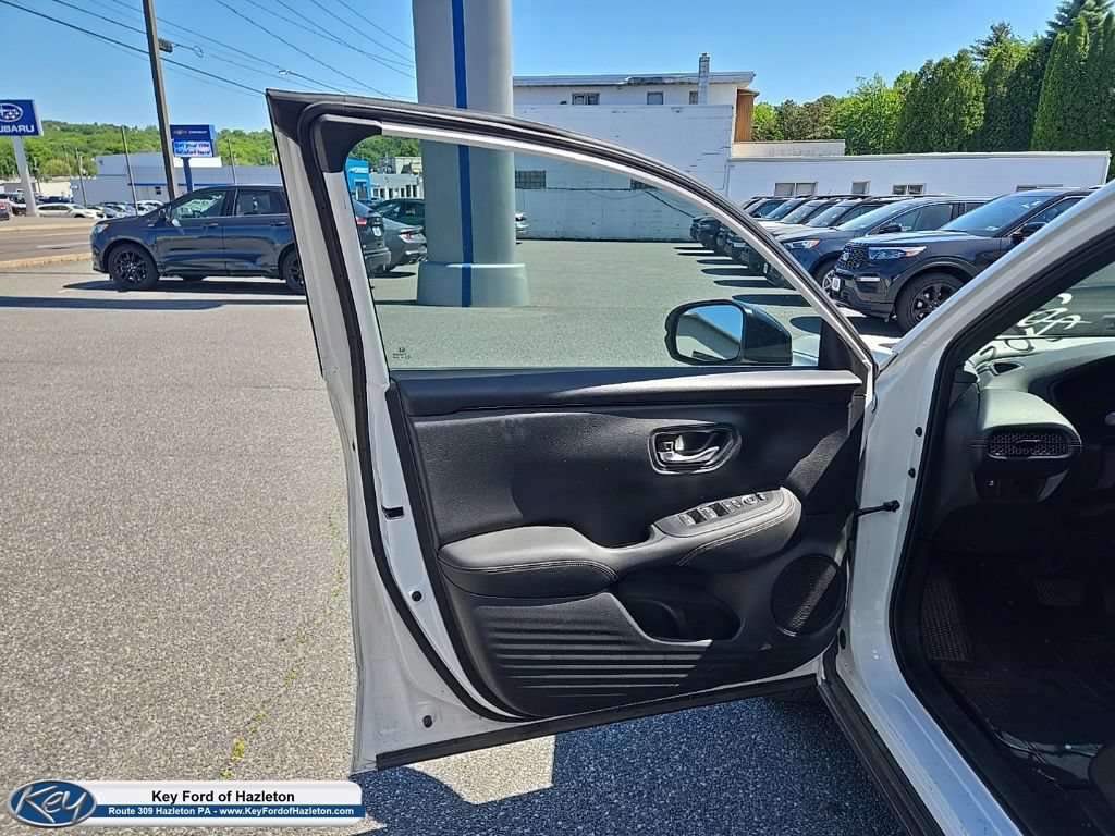 Used 2024 Honda HR-V Sport image 32