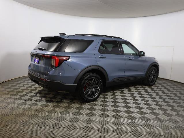 Certified 2025 Ford Explorer ST-Line w/ Premium Package image 4