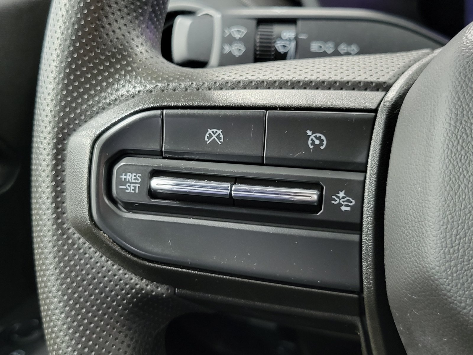 Used 2025 Chevrolet Colorado Trail Boss AWD/4WD image 15