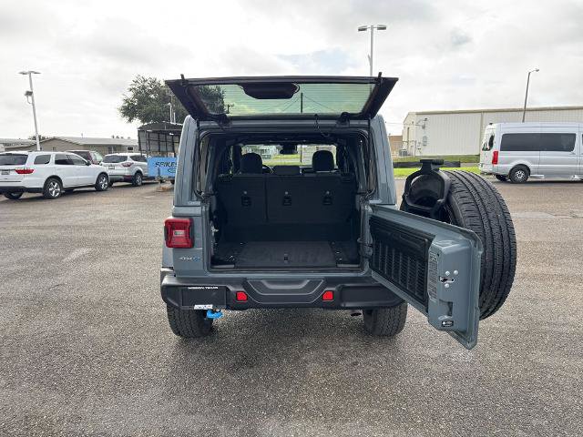 Used 2024 Jeep Wrangler Unlimited Sahara AWD/4WD image 5