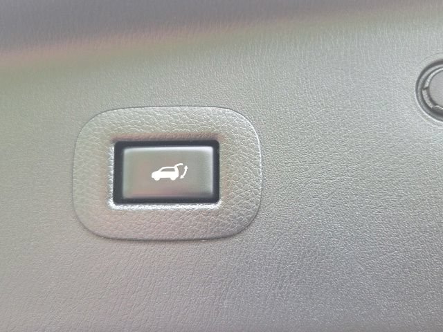 Used 2019 Nissan Armada Platinum w/ Captain's Chairs Package AWD/4WD image 15