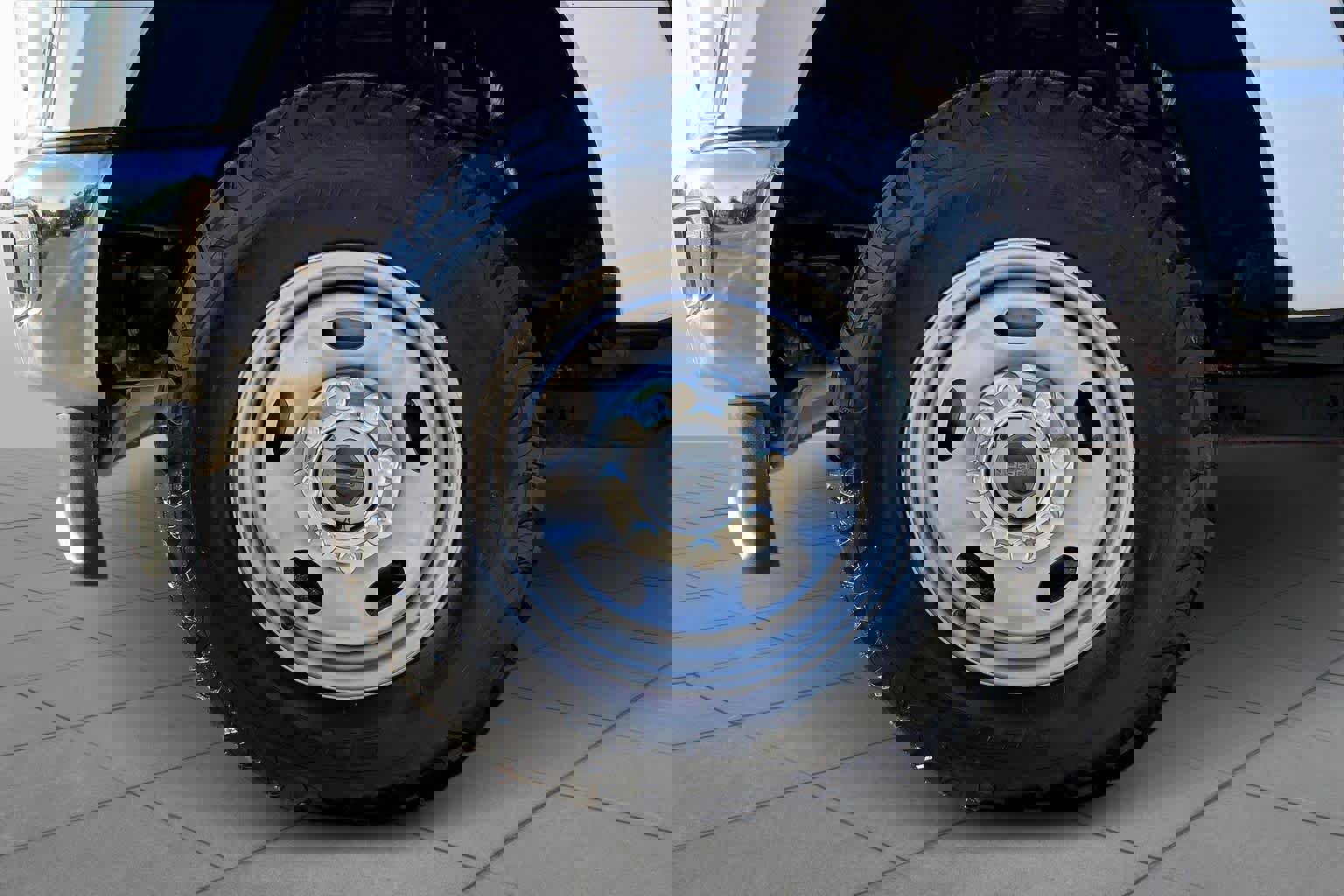 Certified 2023 Ford F250 XL w/ FX4 Off-Road Package image 12