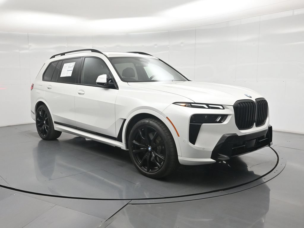 Used 2025 BMW X7 xDrive40i w/ M Sport Package AWD/4WD image 48