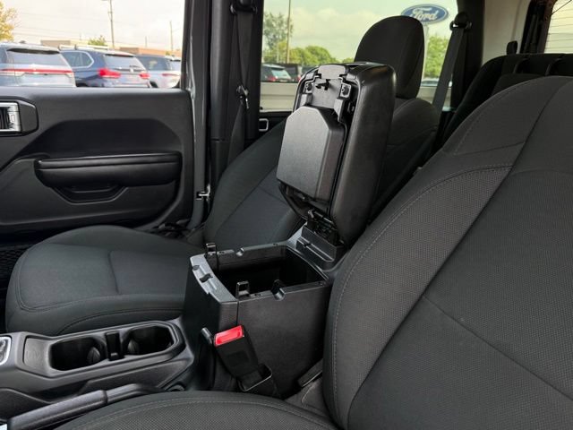 Used 2020 Jeep Wrangler Sport AWD/4WD image 22
