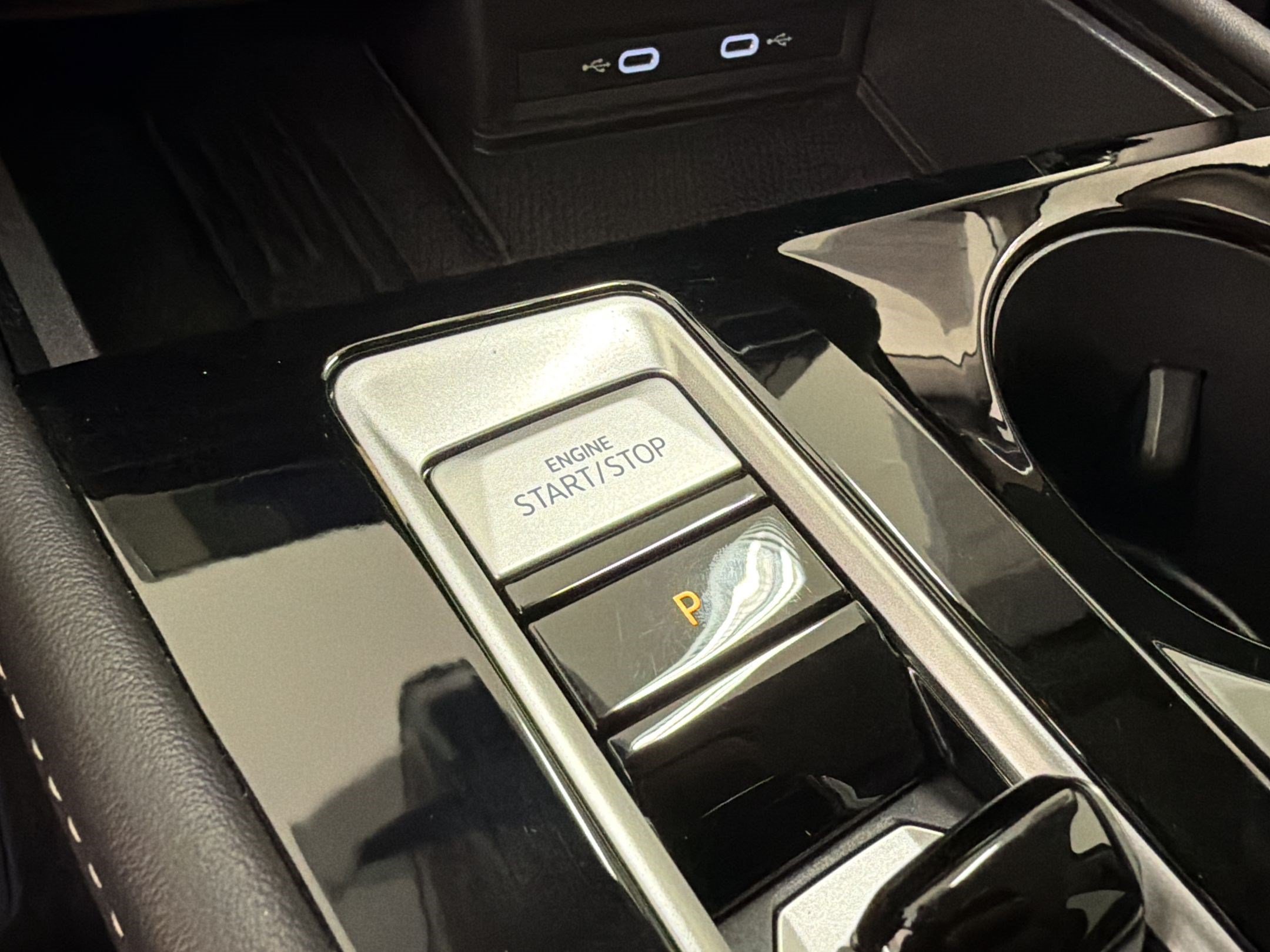 Used 2025 Volkswagen Atlas SE FWD image 18
