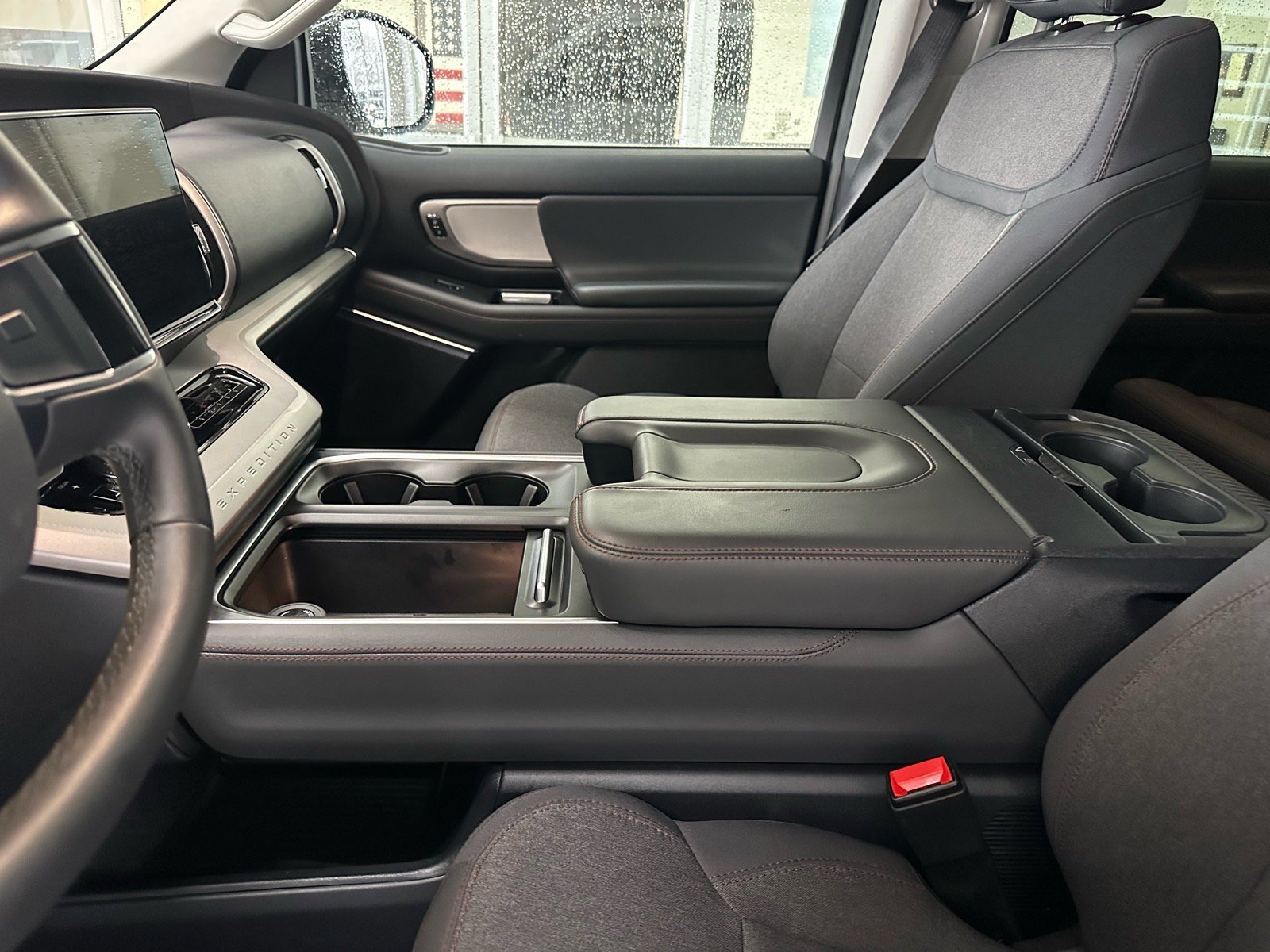 Certified 2025 Ford Expedition Active image 20