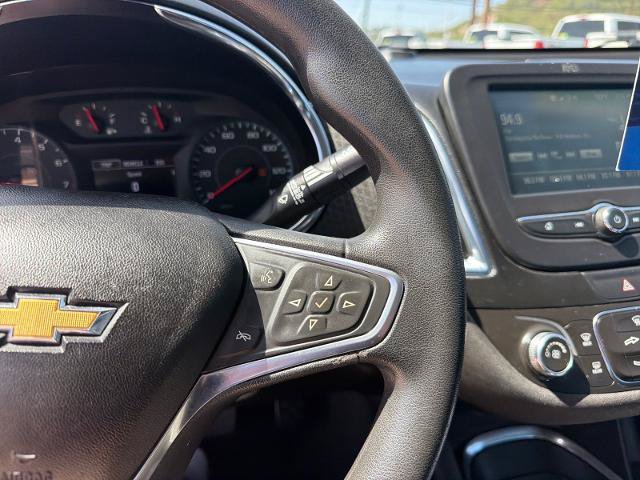 Used 2018 Chevrolet Malibu LT FWD image 19