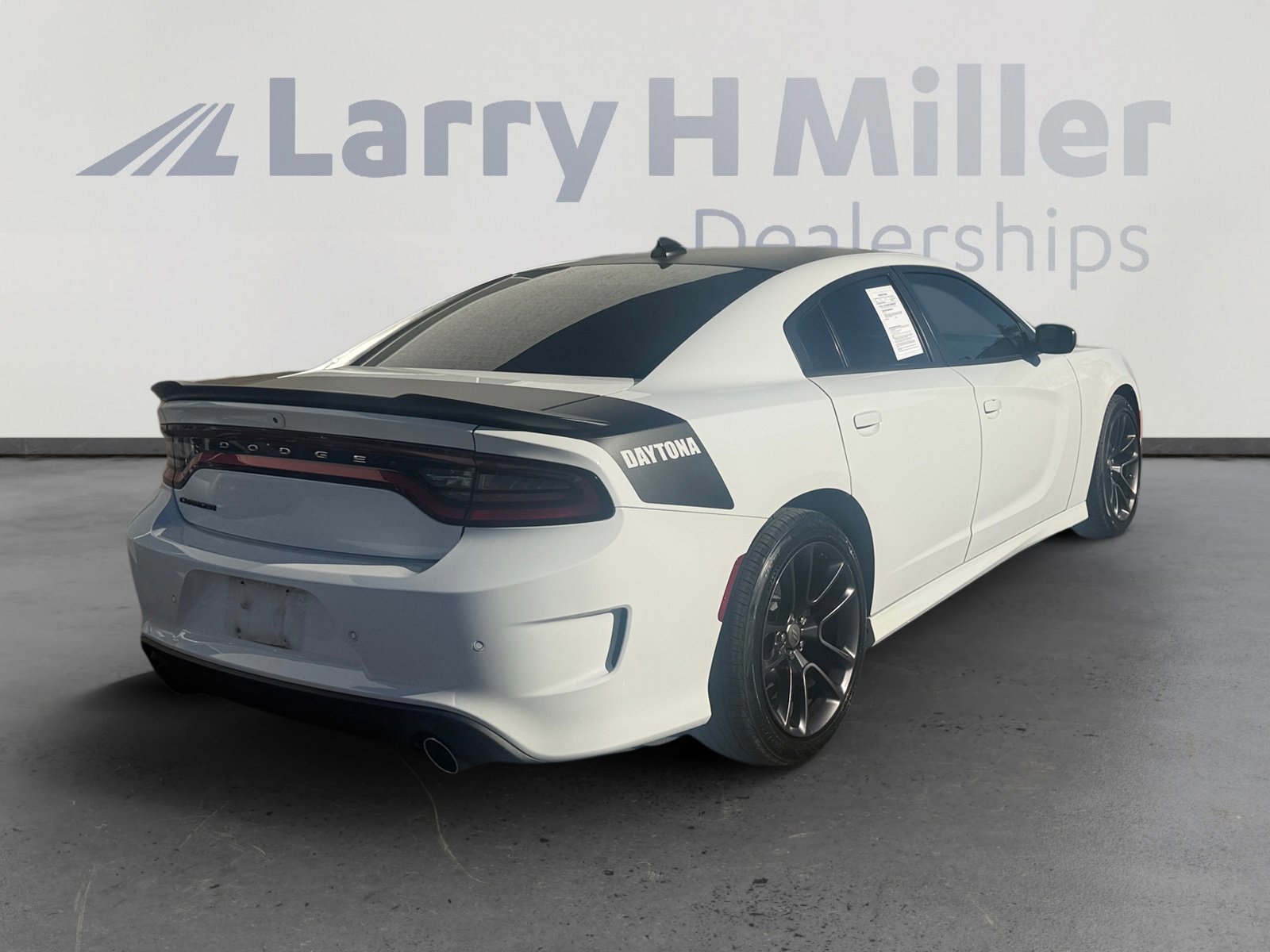 Used 2023 Dodge Charger R/T w/ Daytona Edition Group image 5