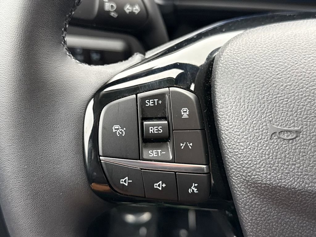 Certified 2025 Ford Escape Platinum image 19