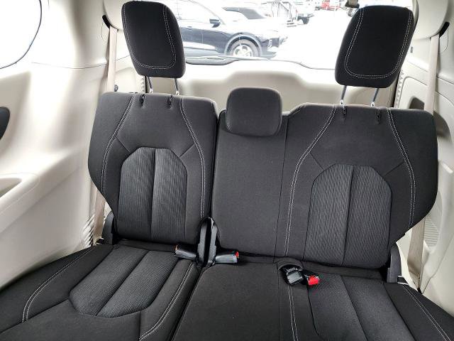 Used 2023 Chrysler Voyager LX FWD image 23