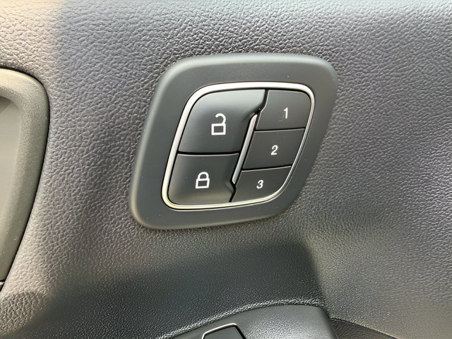 Certified 2022 Ford Escape SEL w/ SEL Stealth AWD Package image 24