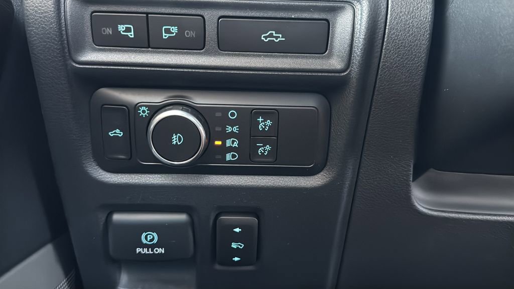 Certified 2021 Ford F150 Lariat w/ Equipment Group 502A High image 19